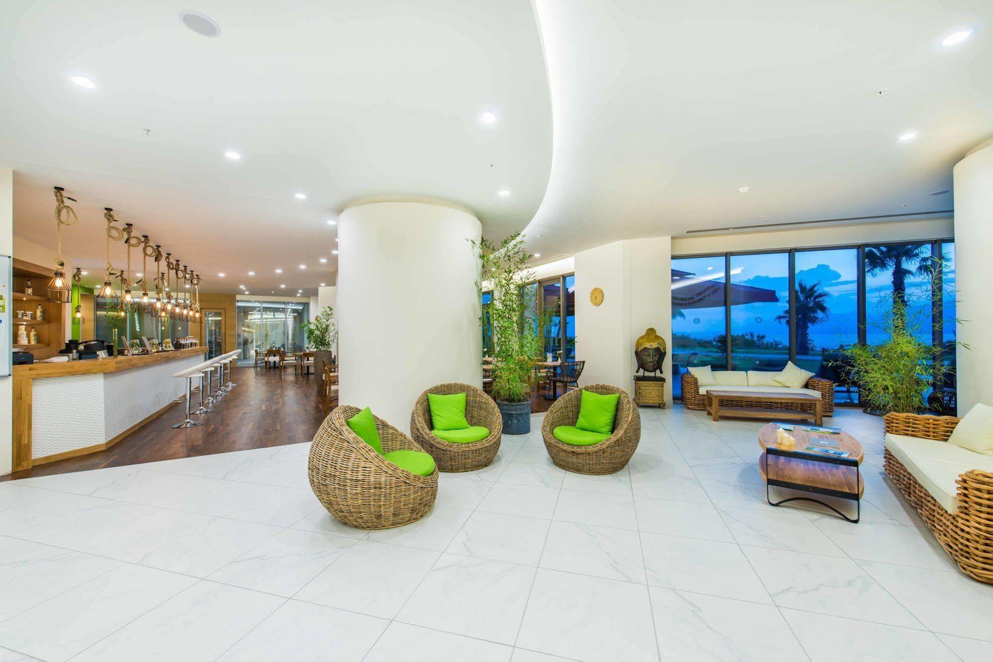 The Lifeco Antalya Well-Being Detox Center And Vegan Hotel Antália Exterior foto